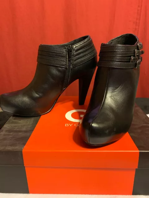 Guess "Timmy2" Silver Buckle Black Ankle Boot Size 8.5 3