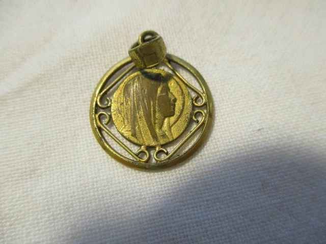 RARE MÉDAILLE RELIGIEUSE ancienne « Sainte Vierge » - argent Massif Émaillé EUR 30,00 - FR