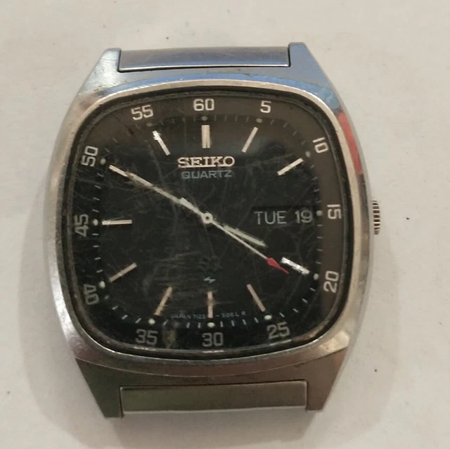 VINTAGE SEIKO QUARTZ Watch NOT WORKING Parts Or Repair ASIS Condition