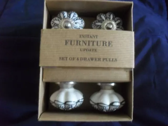 Instant Furniture Update Set Of 4 Drawer Pulls / Knobs