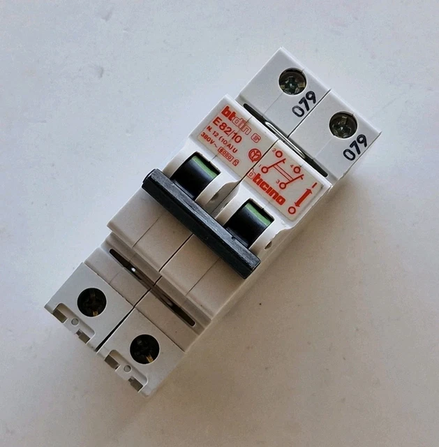 631951_3
