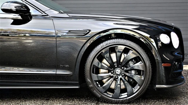 2021 Bentley Flying Spur W12 Sedan 9