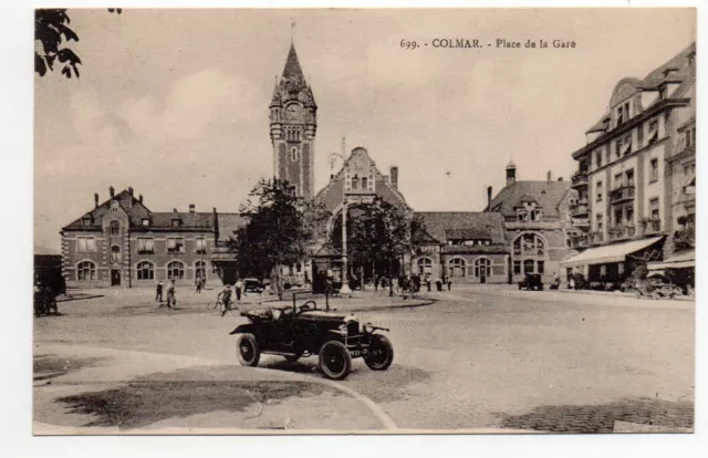 COLMAR - Haut Rhin - CPA 68 - Place de la gare - Voiture