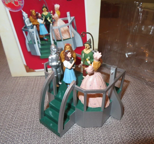 HALLMARK KEEPSAKE CHRISTMAS Ornament Wizard of Oz Click Your Heels W