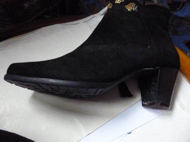 bottines noires à talon - pointure 37  dain  noires