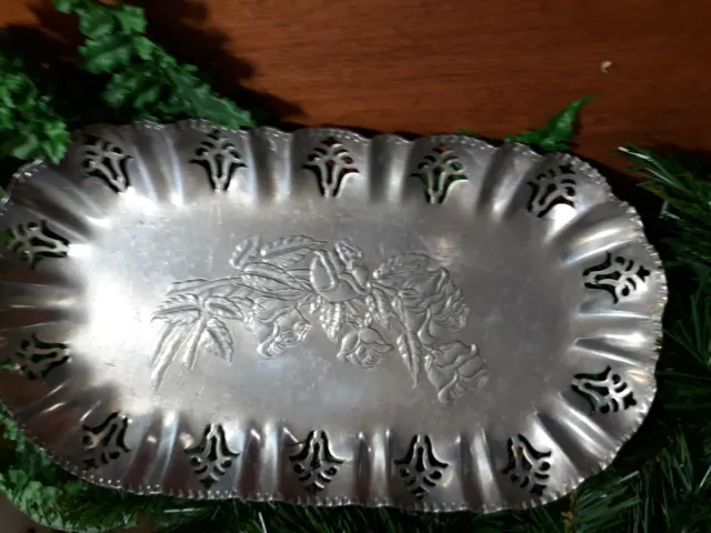Vintage Aluminum Hollow Ware 13-Inch Reticulated Embossed Bread Tray