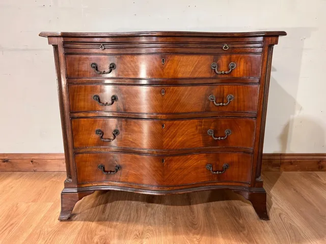 Antique 19Th Century Victorian Mahogany Serpentine Chest Of Drawers
