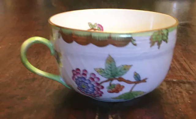 HEREND QUEEN VICTORIA TAZZA DA THE (una di 9) Dipinta a Mano epoca XX sec.