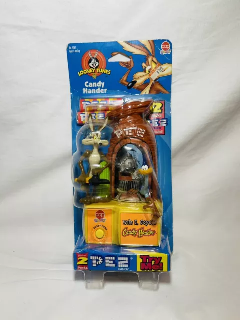 Vintage 1998 Edition Looney Tunes Wile E. Coyote Pez Candy Hander Dispenser-Moc