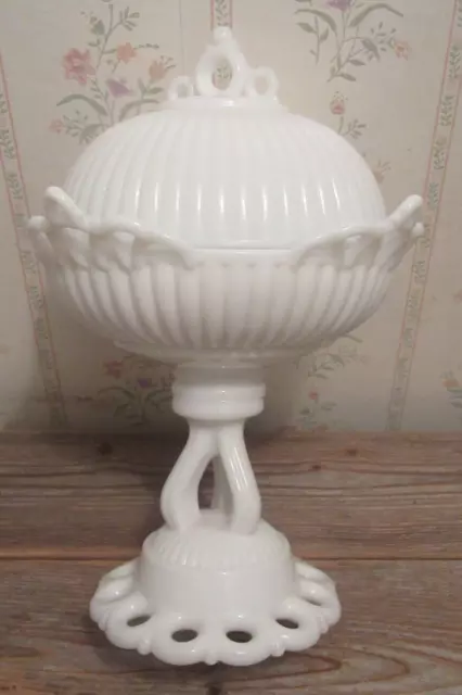 WESTMORELAND WHITE MILK GLASS PEDESTAL COVERED CANDY DISH/COMPOTE w/DORIC LACE