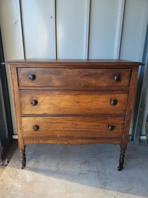 Antique 3-Drawer Oak Dresser