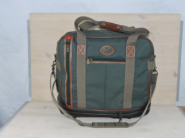 Ricardo Beverly Hills Luggage Duffel Bag Suitcase Green Expandable Carry On