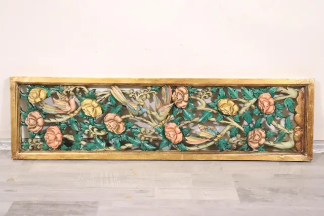 Holz Reliefschnitzerei Blumen Vögel gefasst Südostasien (M7659)