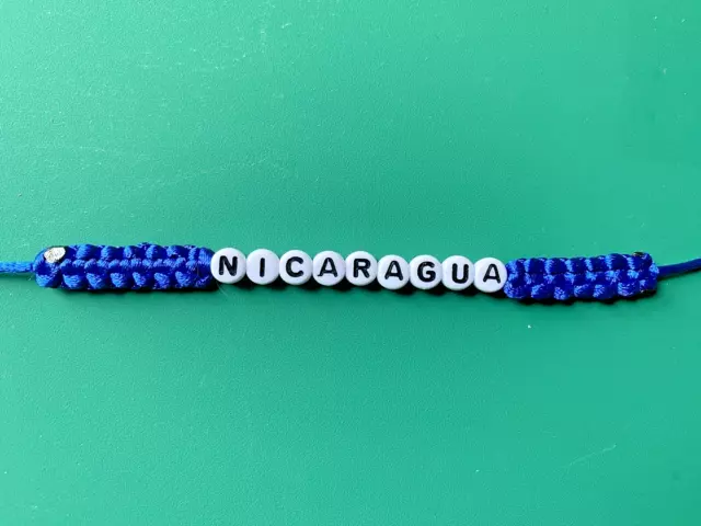 NICARAGUA Bracelet #08 Handcrafted Pulsera AZUL BLACO Hecha a Mano NICARAGUENSE