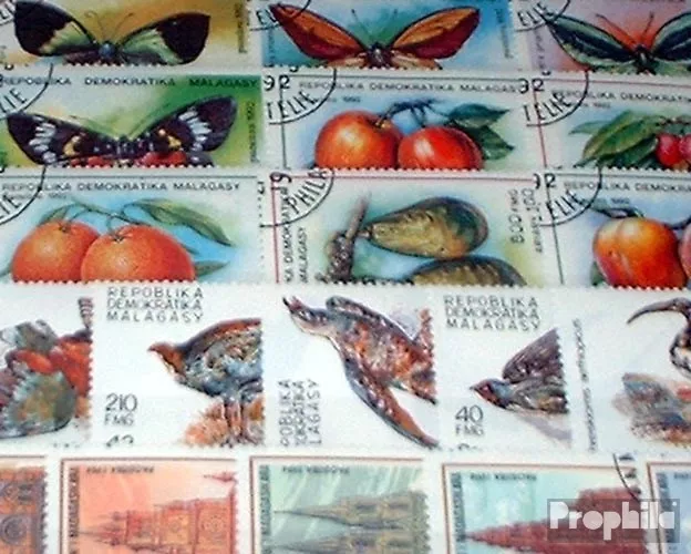 Briefmarken Madagaskar 50 verschiedene Marken