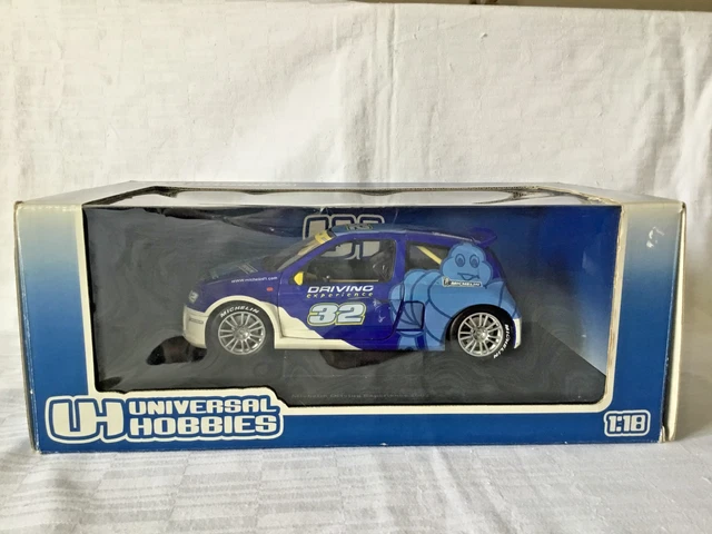RENAULT SPORT CLIO TROPHY AUTOSPORT RALLYE # 81 au 1/18 d UNIVERSAL HOBBIES 4505
