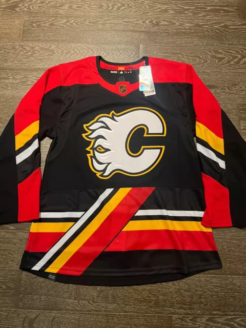 Connor McDavid on X: Fresh fit ๐@adidashockey #ReverseRetro