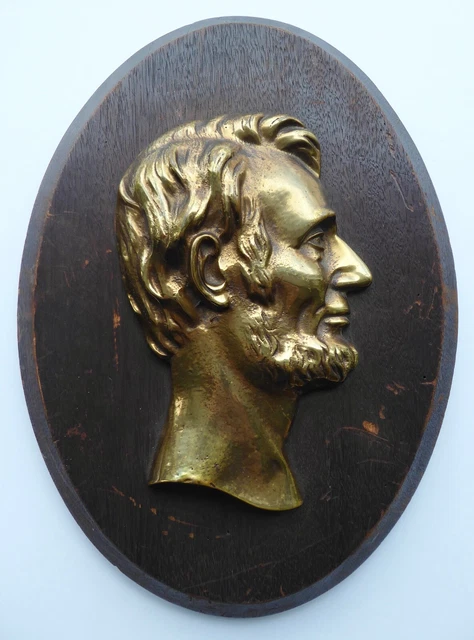 Vintage Brass Wall Plaque of Abraham Lincoln on Wooden Oval Mount 11" x 8" OLD