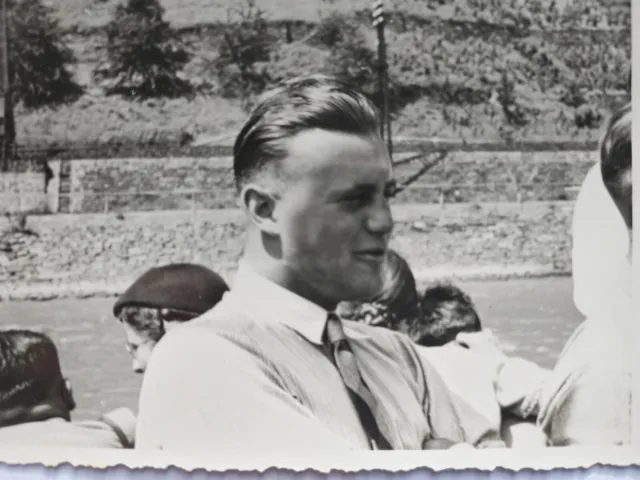 Young Handsome man Portrait, Gentlemen, Stylish, vintage photo c.1940s