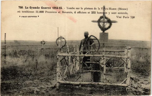 CPA 1914-15 - Tombe sur le plateau de la VAUX-MARIE (432447)
