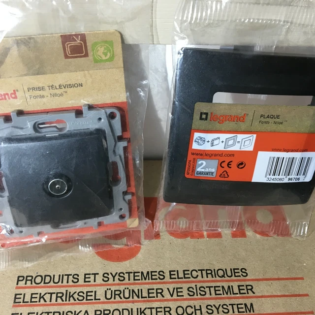 Prise TV Antenne Simple Mâle Legrand NILOE Blanc - NEUVE, Modèle 96618, Pour Installation électrique