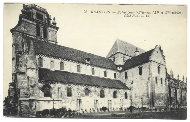 CPA " BEAUVAIS - Eglise Saint-Etienne - Côté Sud