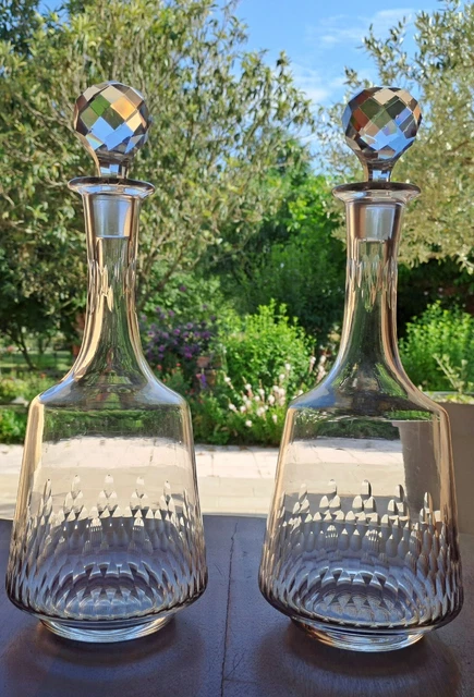 Paire De Carafes En Cristal De Baccarat Modèle Richelieu