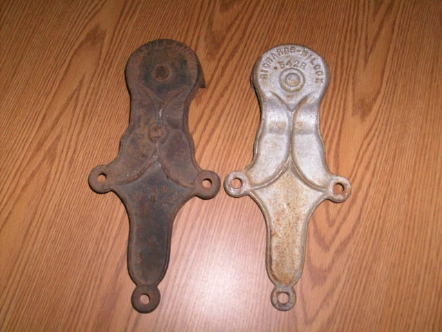 2 ANTIQUE RICHARDS WILCOX BARN DOOR PULLEY HANGER No 542B ROLLER CAST IRON