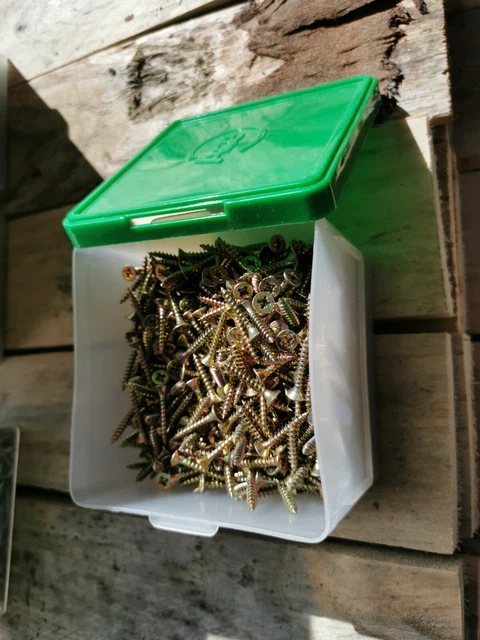 Boîte Vis À Bois Tête Fraisée 3x20 (1 kilo)