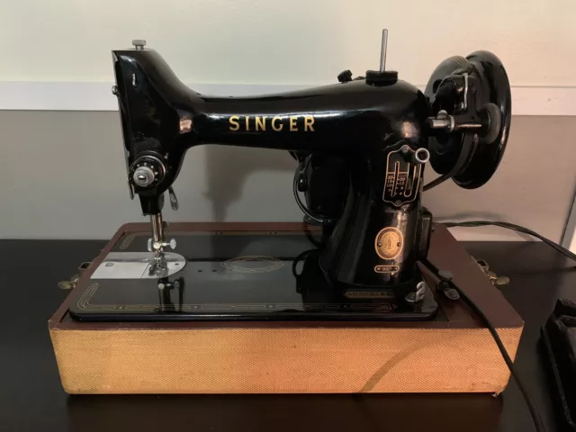 Vintage 1955 Singer Sewing Machine #Am279160