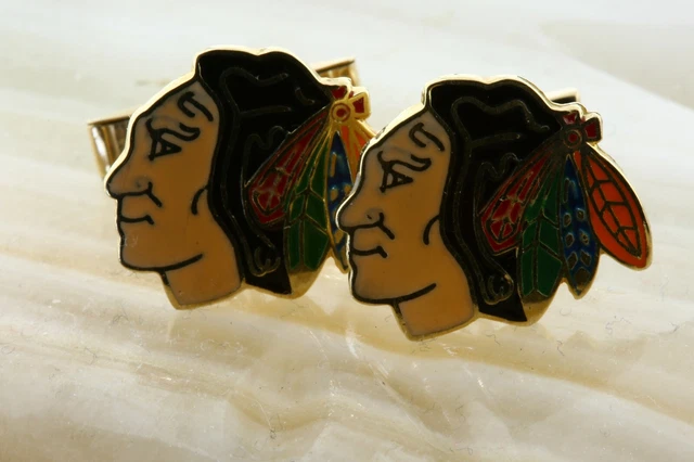 14K Yellow Gold Chicago Black Hawks Enamel Cuff Links Circa 1970 14K Yellow Gold Chicago Black Hawks Enamel Cuff Links Circa 1970