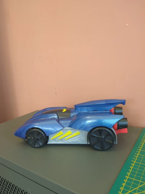 RARE CORGI BATMAN Batmobile 2000 Version BMBV4 Doc