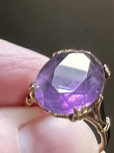 9ct Gold Vintage Stunning Heavy Large Amethyst Ring 4.6 G. ￼