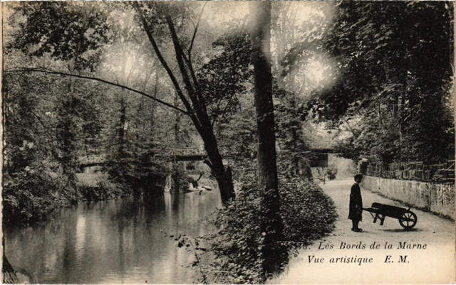 CPA Les Bords de la Marne - Vue Artistique (1352871)