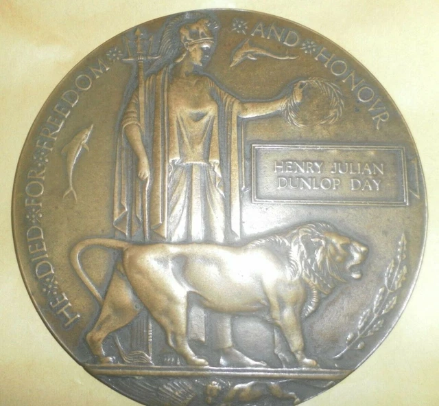 Ww1 memorial death plaque to lieutenant henry julian dunlop day 104 21