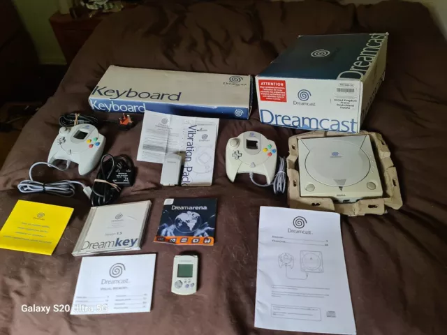 Sega Dreamcast console boxed including 2 controllers, Vibration Pack & keyboard