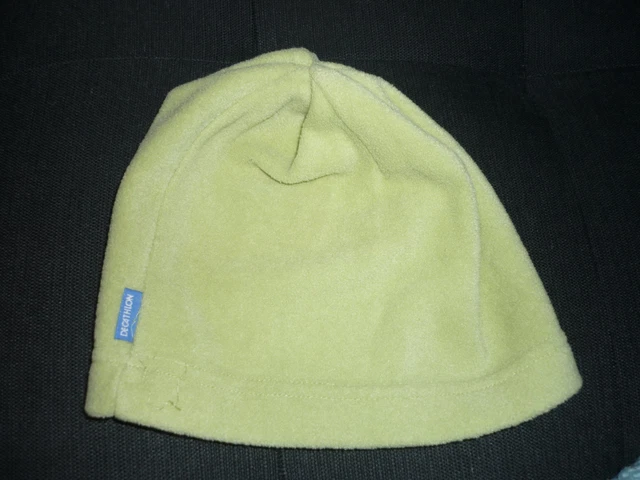 BONNET EN POLAIRE vert anis pour l'hiver, pour enfants decathlon