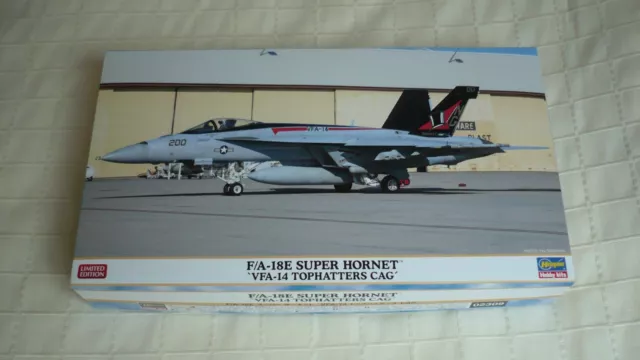 Hasegawa 02309 F/A-18E Super Hornet VFA-14 Tophatters 100th Anniversary OVP