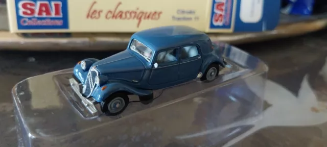 SAI 1/87 Citroën Traction 11 1952 bleu islande 6101