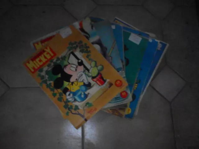 Le Journal de Mickey. Lot de 17 numéros 1958-1965.