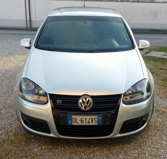 Volkswagen Golf 2.0 TDI DPF 5p. GT-Sport 140cv 16v 6 marce Volkswagen Golf 2.0 TDI DPF 5p. GT-Sport 140cv 16v 6 marce