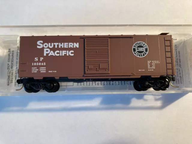 Micro-Train Lines  N Scale Southern Pacific Railroad 40' Box Car Railway