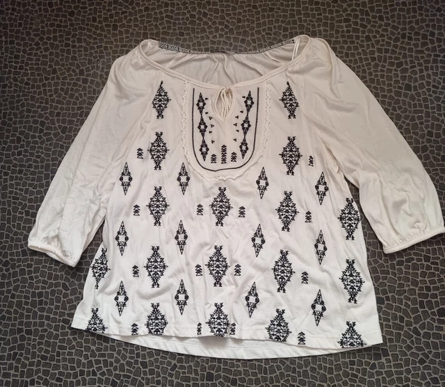 Gorgeous 3/4 Sleeved Embroidered Top, Tu, 12 - Bargain!