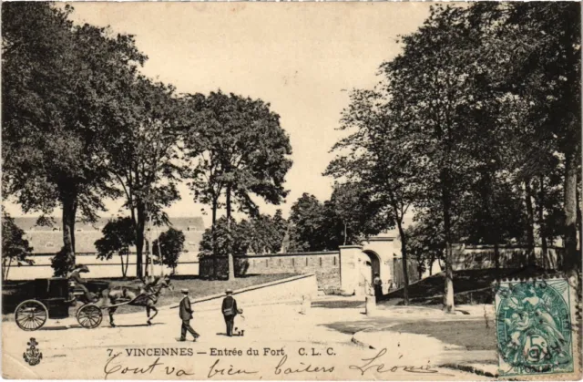 CPA Vincennes Entree du Fort (1347424)