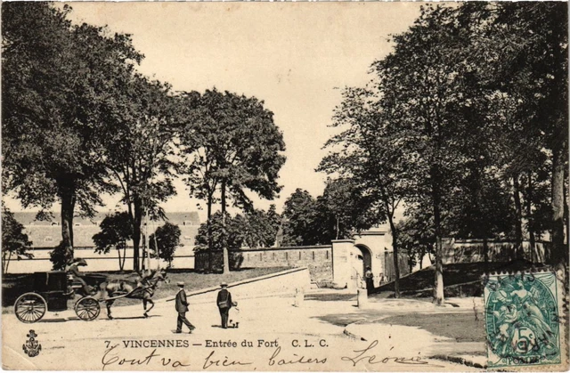CPA Vincennes Entree du Fort (1347424)