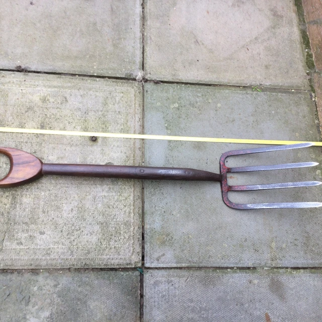 Flat tined potato shop fork