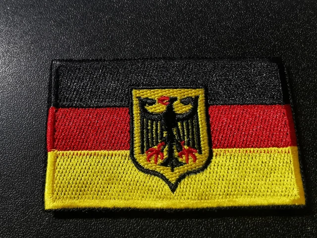 Krieg Ist Nur Vorne Scheiße, Hinten Geht's