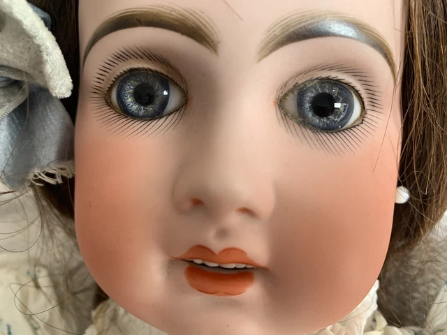 Très belle et grande poupée ancienne Jumeau tête porcelaine corps jumeau  T 10