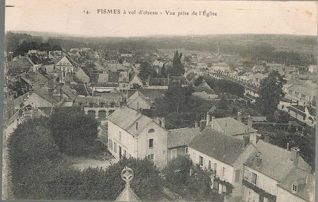 FISMES 51 vue de l'Église vers la Poste CPA écrite par un soldat le 20 juin 1916