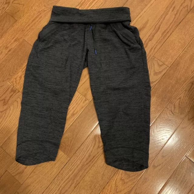 Athleta Chillax Foldover Capri Cropped Sweatpants Yoga Dark Grey Small Active